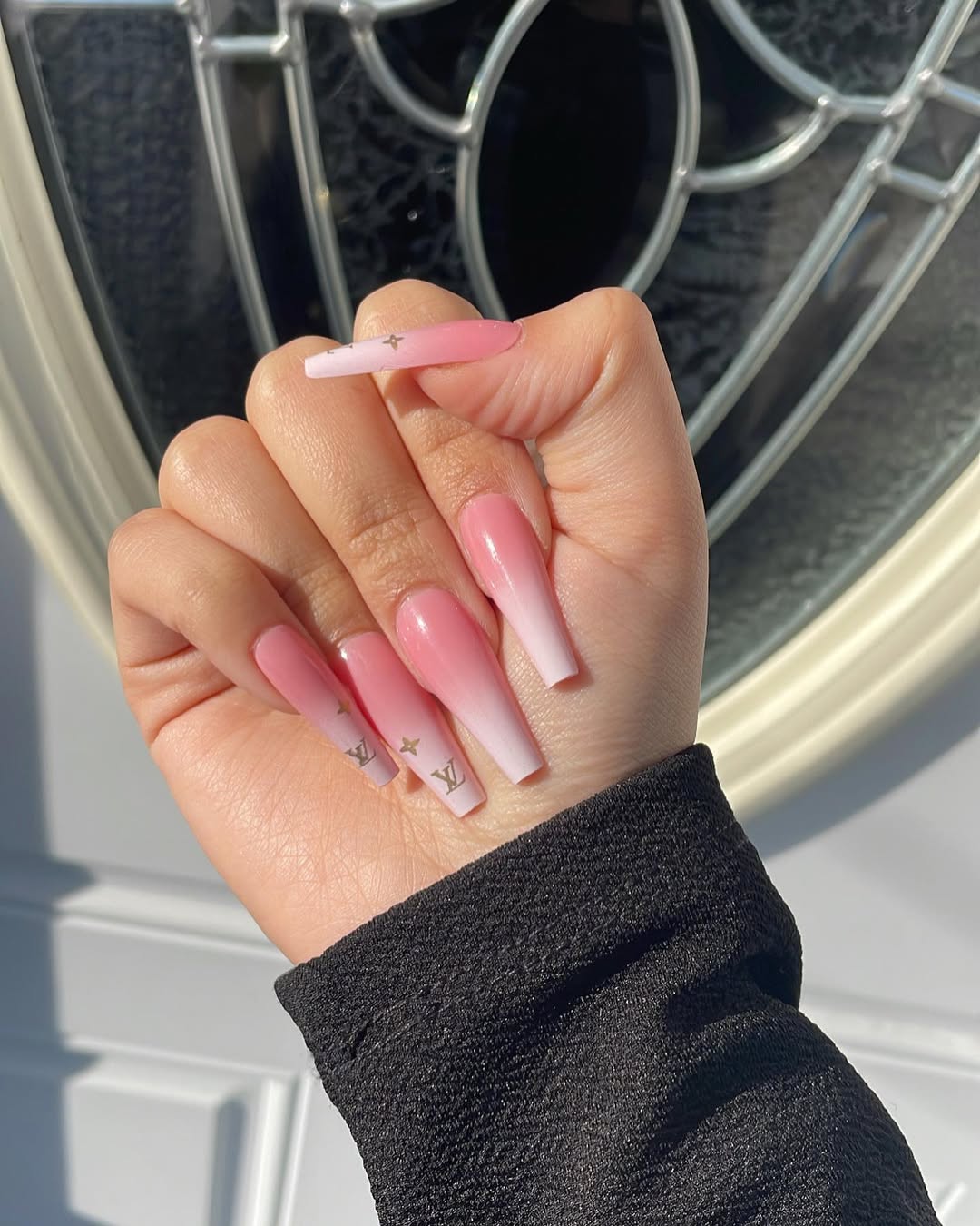 Pink Louis